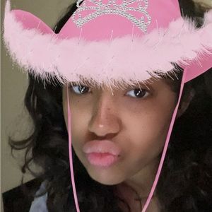 Meet your Posher, Cheyenne